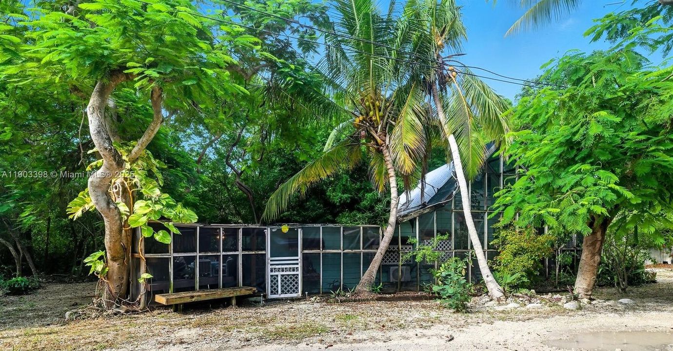 待售: $406,125 (2 贝兹, 2 浴室, 795 平方英尺)