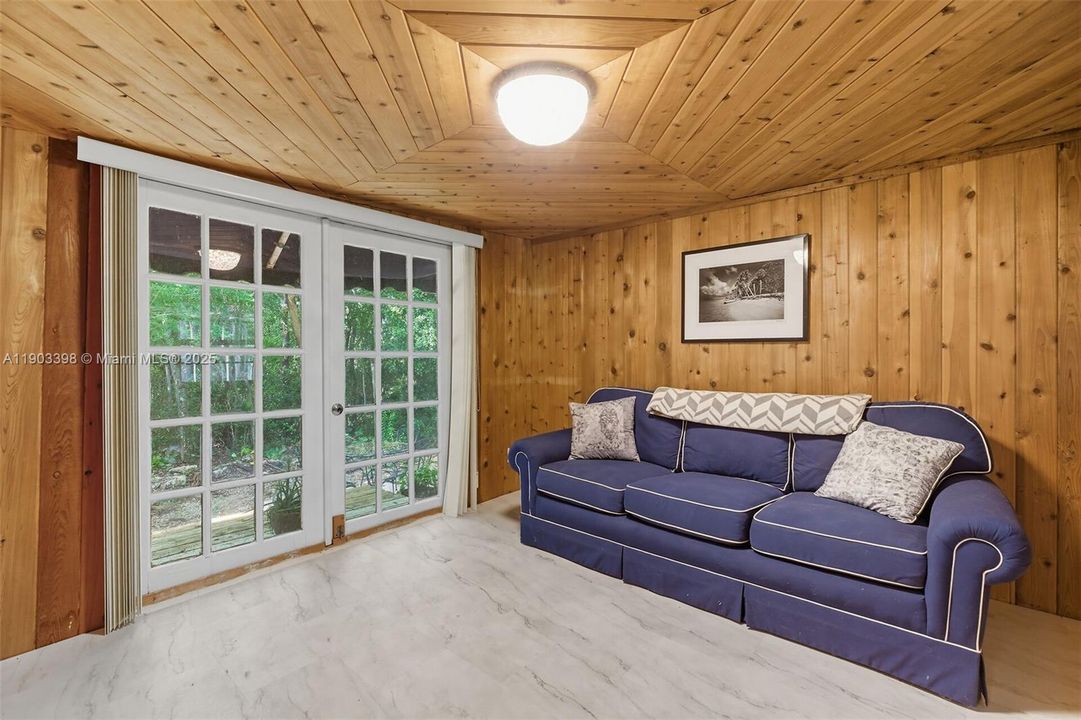 待售: $406,125 (2 贝兹, 2 浴室, 795 平方英尺)