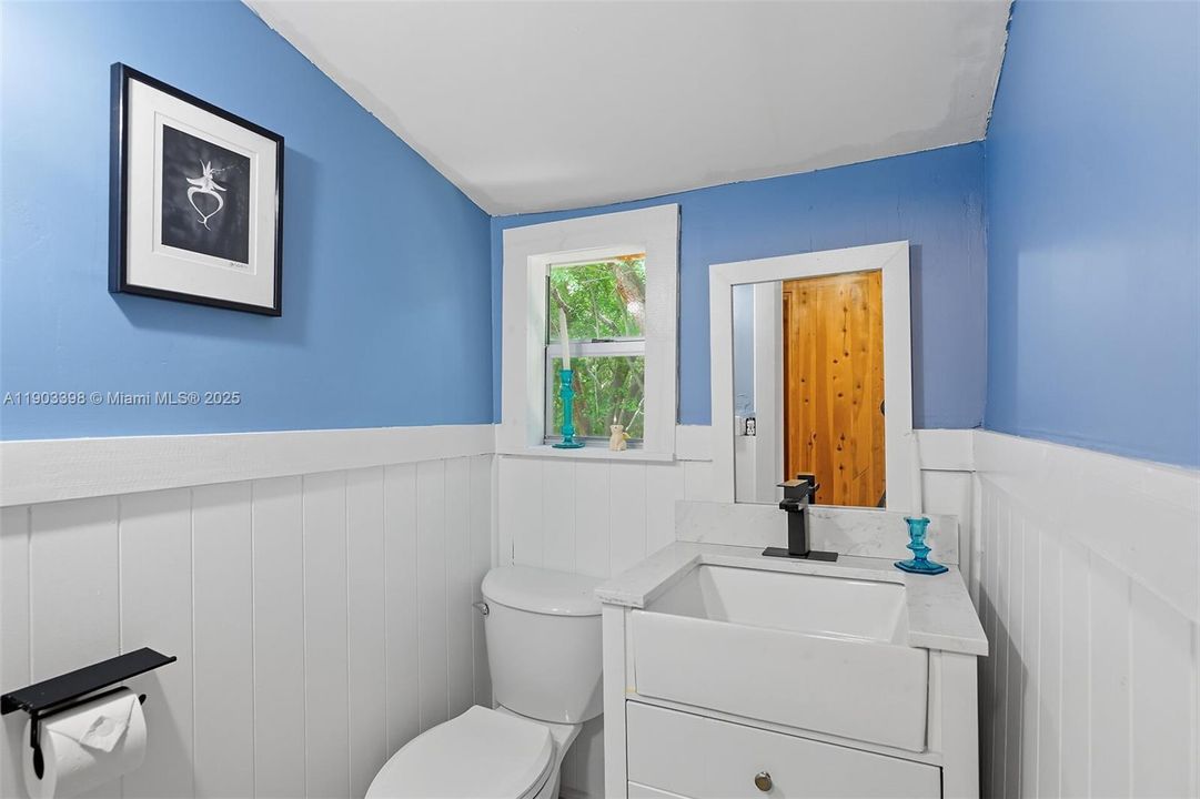 待售: $406,125 (2 贝兹, 2 浴室, 795 平方英尺)