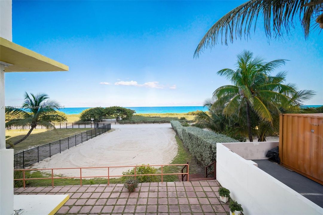 出租: $3,000 (1 贝兹, 1 浴室, 590 平方英尺)