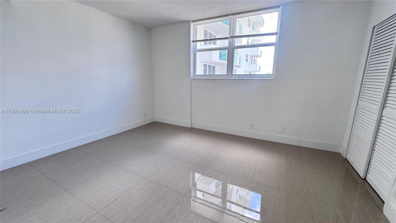 Recently Rented: $2,000 (1 beds, 1 baths, 817 Square Feet)