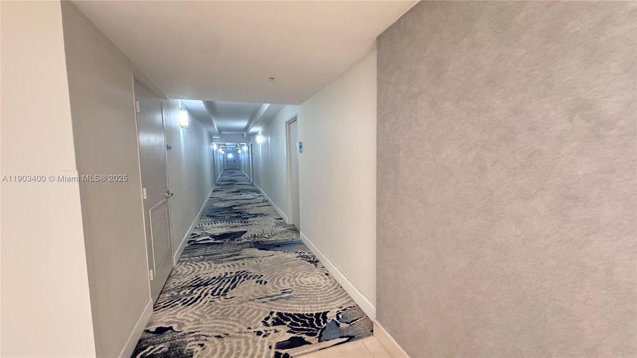 Recently Rented: $2,000 (1 beds, 1 baths, 817 Square Feet)