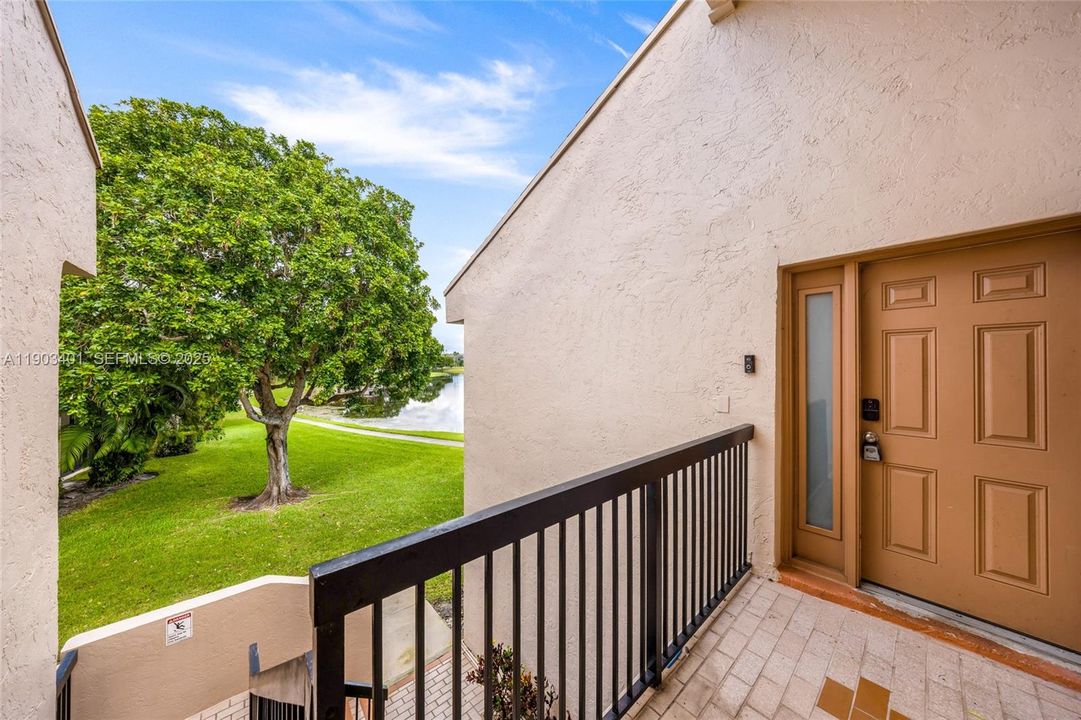 For Sale: $270,000 (3 beds, 2 baths, 1120 Square Feet)