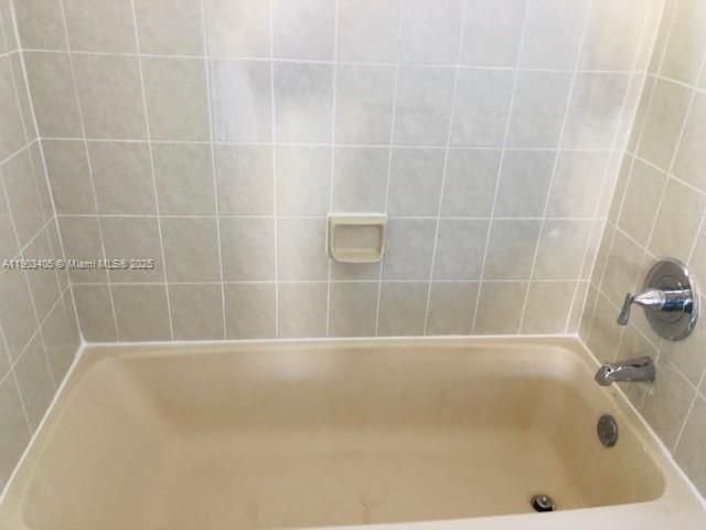 En Venta: $305,000 (2 camas, 2 baños, 850 Pies cuadrados)