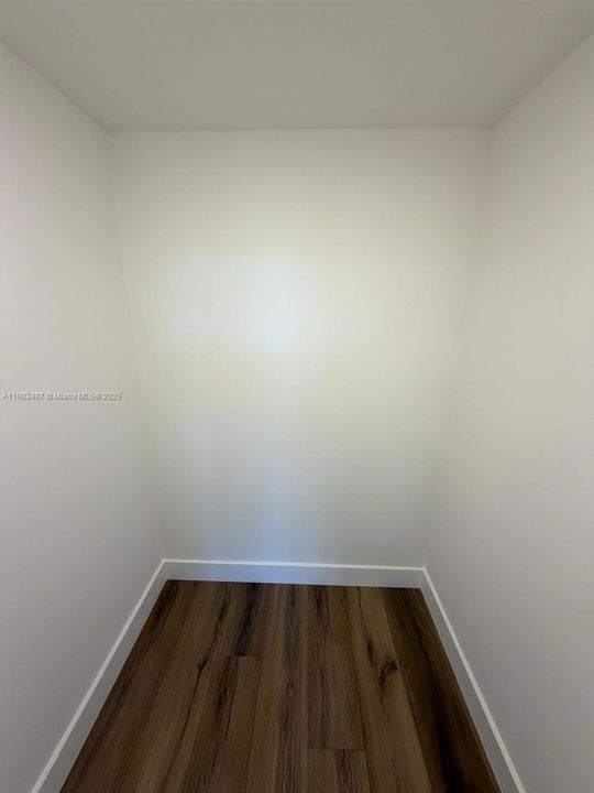 出租: $2,530 (2 贝兹, 2 浴室, 924 平方英尺)