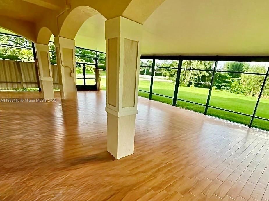 В аренду: $7,950 (7 спален, 8 ванн, 3481 Квадратных фут)