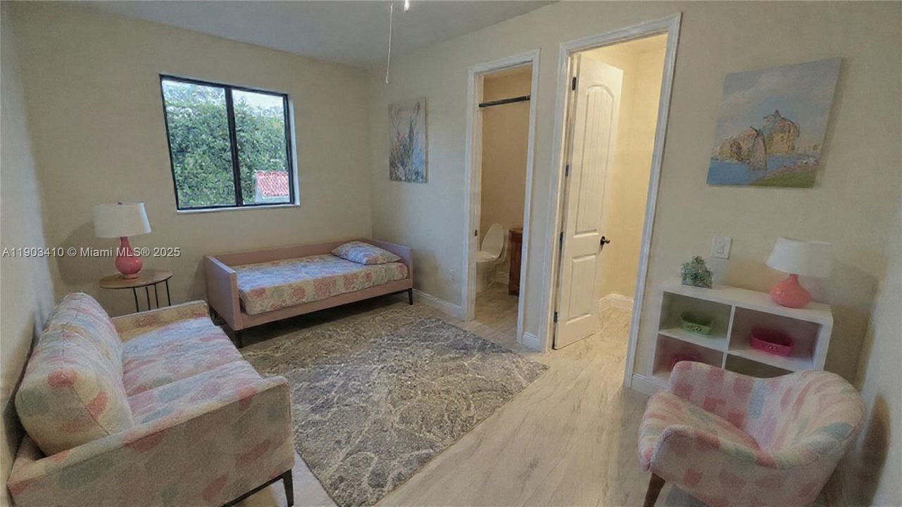 6th bedroom 2nd floor staged