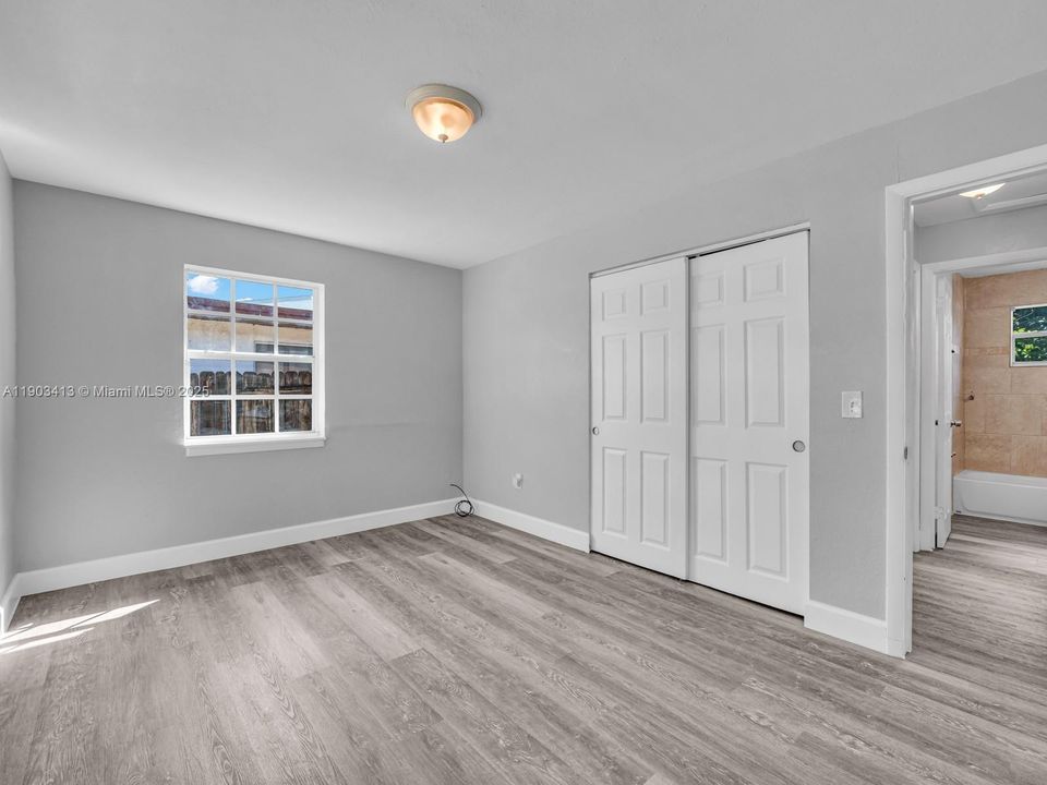 For Sale: $459,900 (3 beds, 2 baths, 1176 Square Feet)