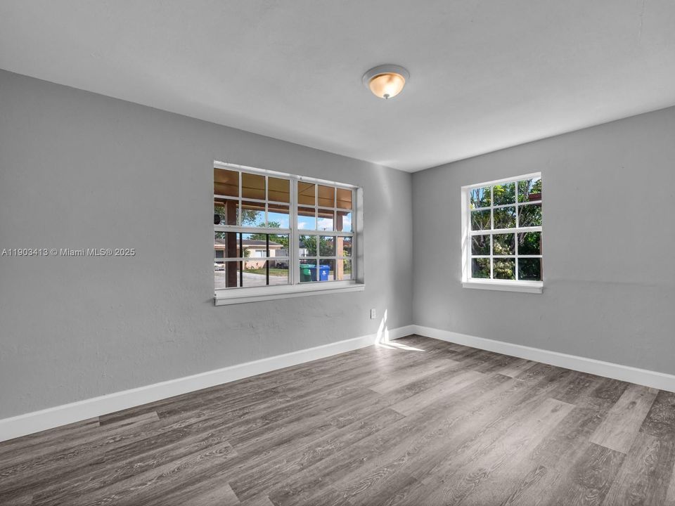 For Sale: $459,900 (3 beds, 2 baths, 1176 Square Feet)