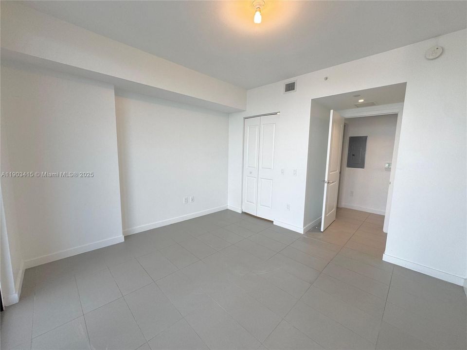 Recently Rented: $3,150 (1 beds, 1 baths, 752 Square Feet)