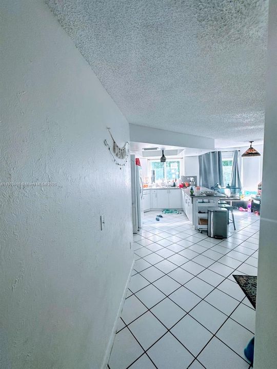 For Sale: $695,000 (3 beds, 2 baths, 1426 Square Feet)