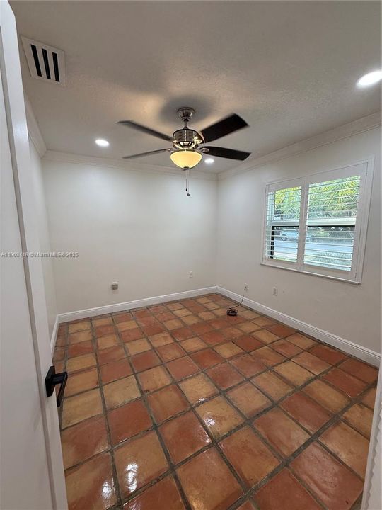 Recently Rented: $4,500 (5 beds, 3 baths, 2485 Square Feet)