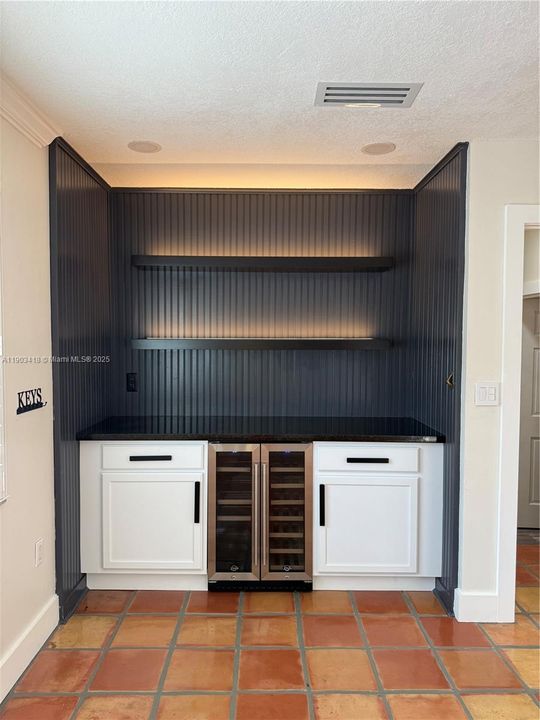 Recently Rented: $4,500 (5 beds, 3 baths, 2485 Square Feet)