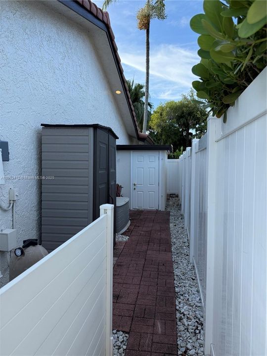 Recently Rented: $4,500 (5 beds, 3 baths, 2485 Square Feet)