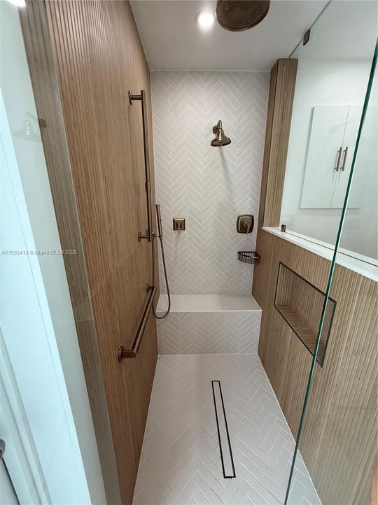 Recently Rented: $4,500 (5 beds, 3 baths, 2485 Square Feet)