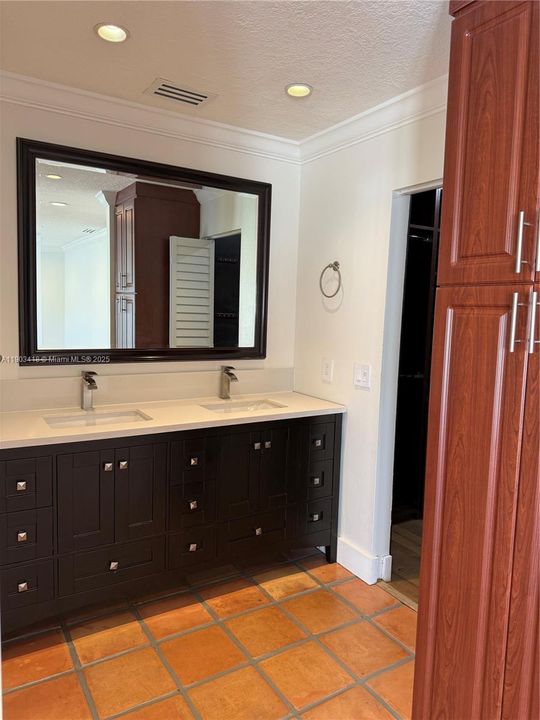 Recently Rented: $4,500 (5 beds, 3 baths, 2485 Square Feet)