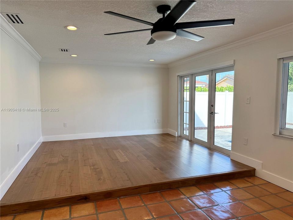 Recently Rented: $4,500 (5 beds, 3 baths, 2485 Square Feet)