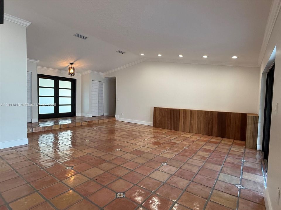 Recently Rented: $4,500 (5 beds, 3 baths, 2485 Square Feet)