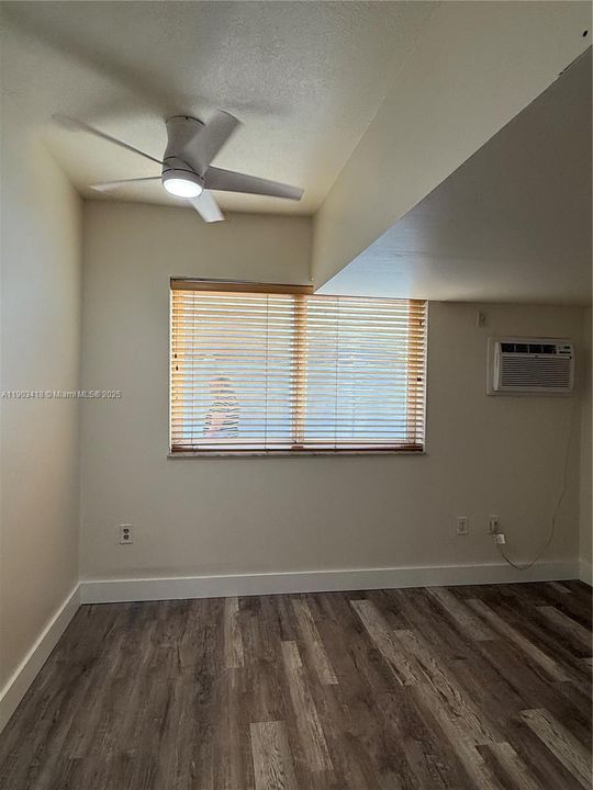 Recently Rented: $4,500 (5 beds, 3 baths, 2485 Square Feet)