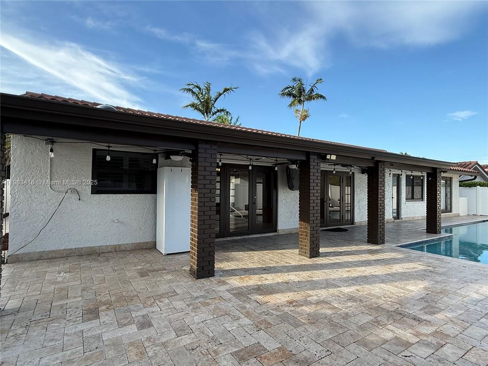 Recently Rented: $4,500 (5 beds, 3 baths, 2485 Square Feet)