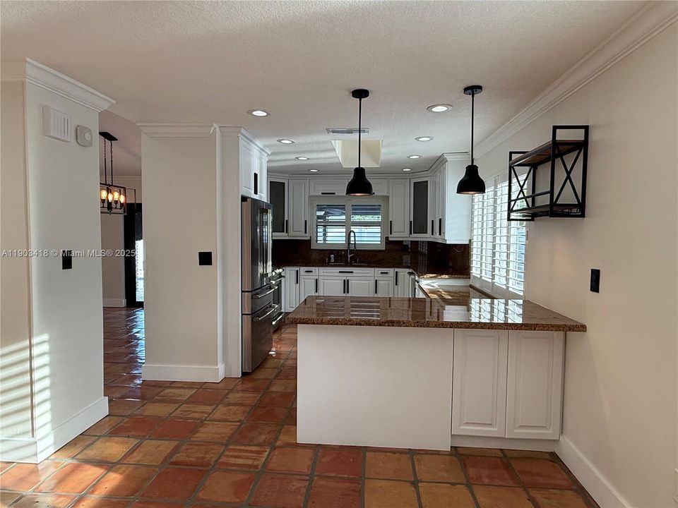 Recently Rented: $4,500 (5 beds, 3 baths, 2485 Square Feet)