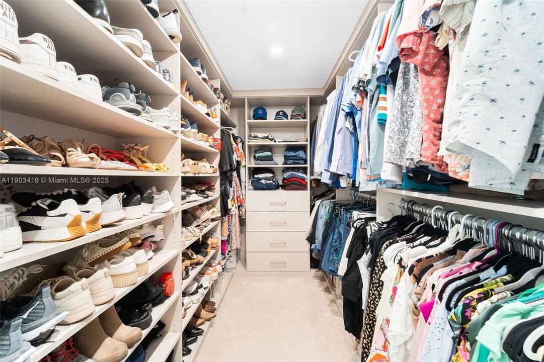 Activo con contrato: $1,250,000 (3 camas, 2 baños, 1600 Pies cuadrados)