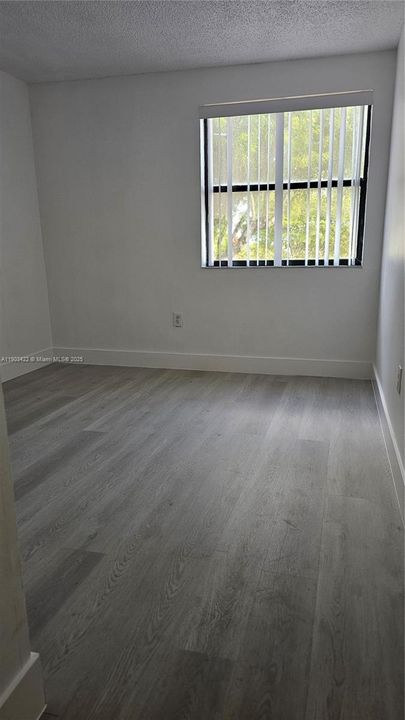 For Rent: $2,550 (3 beds, 2 baths, 1000 Square Feet)