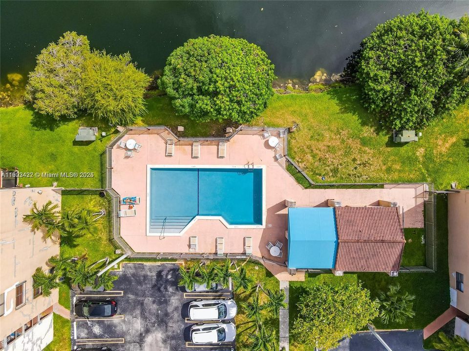 For Rent: $2,550 (3 beds, 2 baths, 1000 Square Feet)