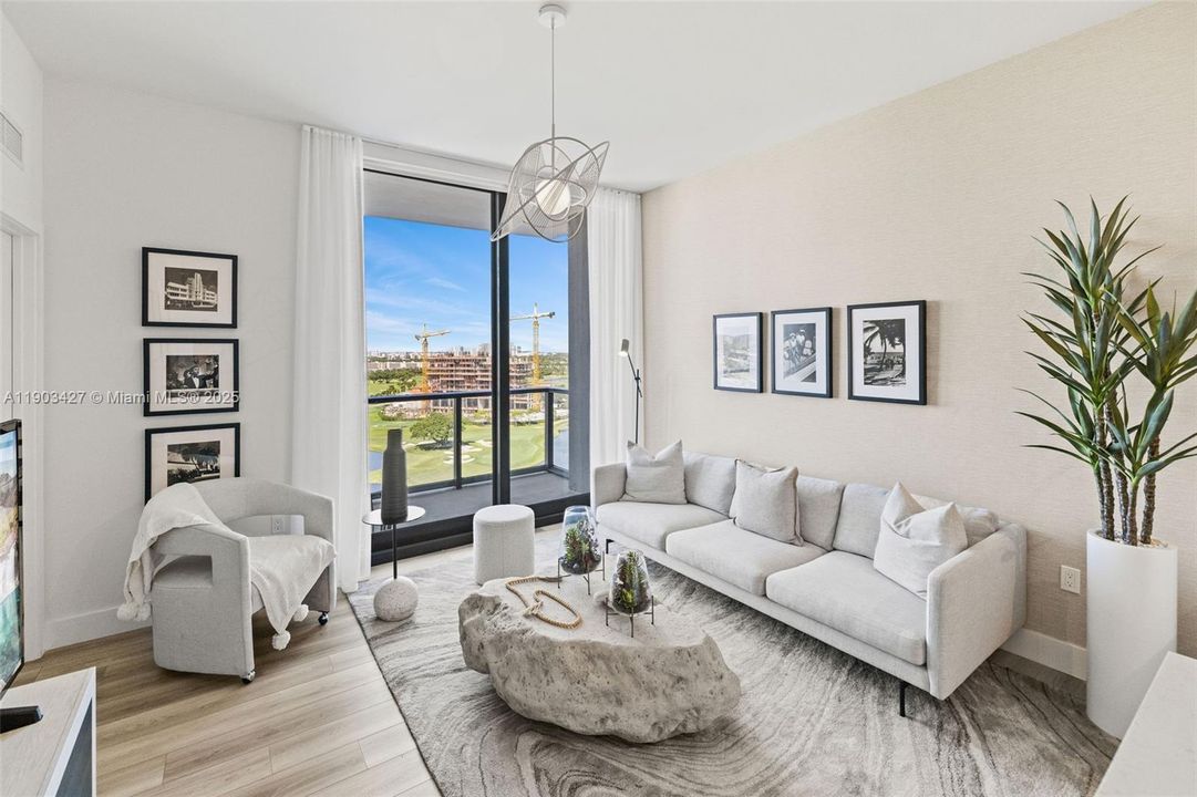 合同活跃: $3,267 (1 贝兹, 1 浴室, 859 平方英尺)