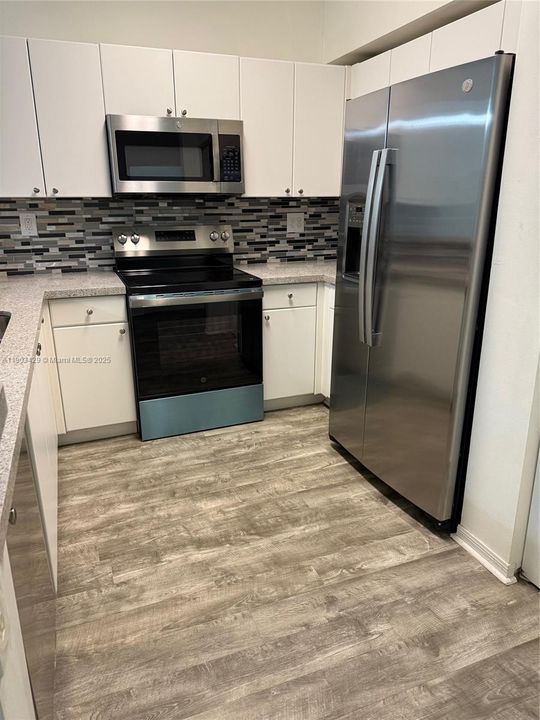 В аренду: $2,150 (3 спален, 2 ванн, 1452 Квадратных фут)