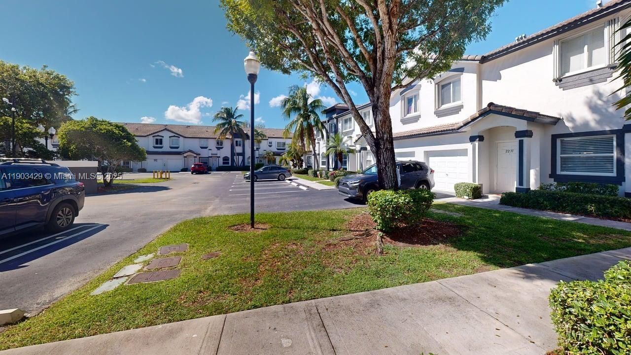 В аренду: $2,150 (3 спален, 2 ванн, 1452 Квадратных фут)