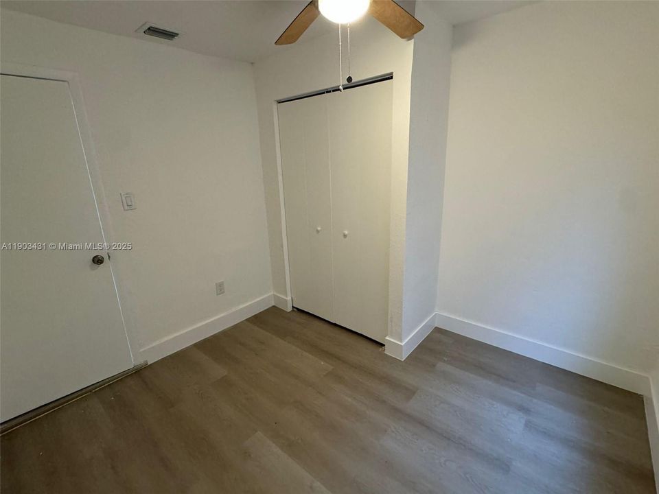 For Rent: $2,575 (3 beds, 1 baths, 773 Square Feet)