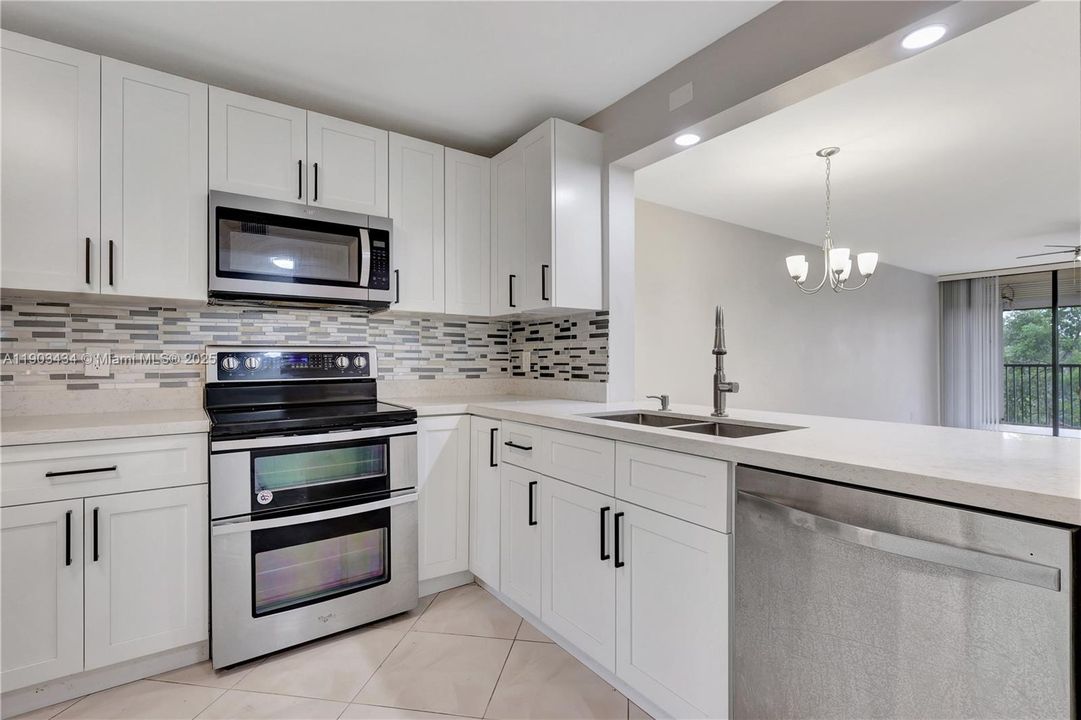 Recently Rented: $2,150 (2 beds, 2 baths, 1123 Square Feet)