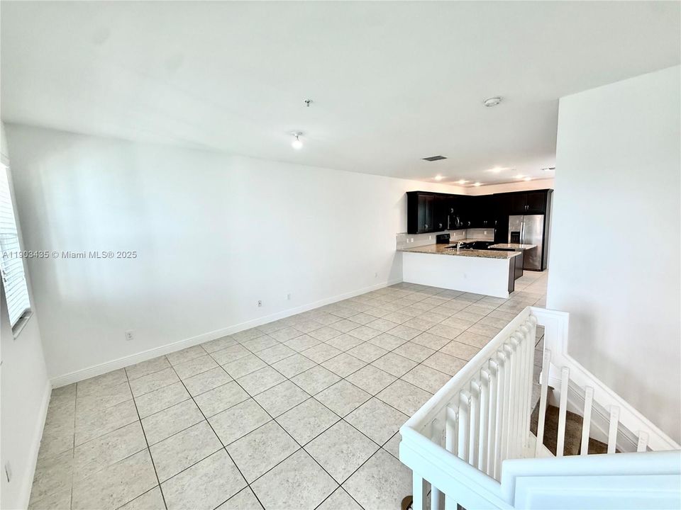 Active With Contract: $3,500 (3 beds, 3 baths, 1955 Square Feet)