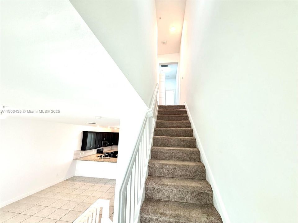 Active With Contract: $3,500 (3 beds, 3 baths, 1955 Square Feet)