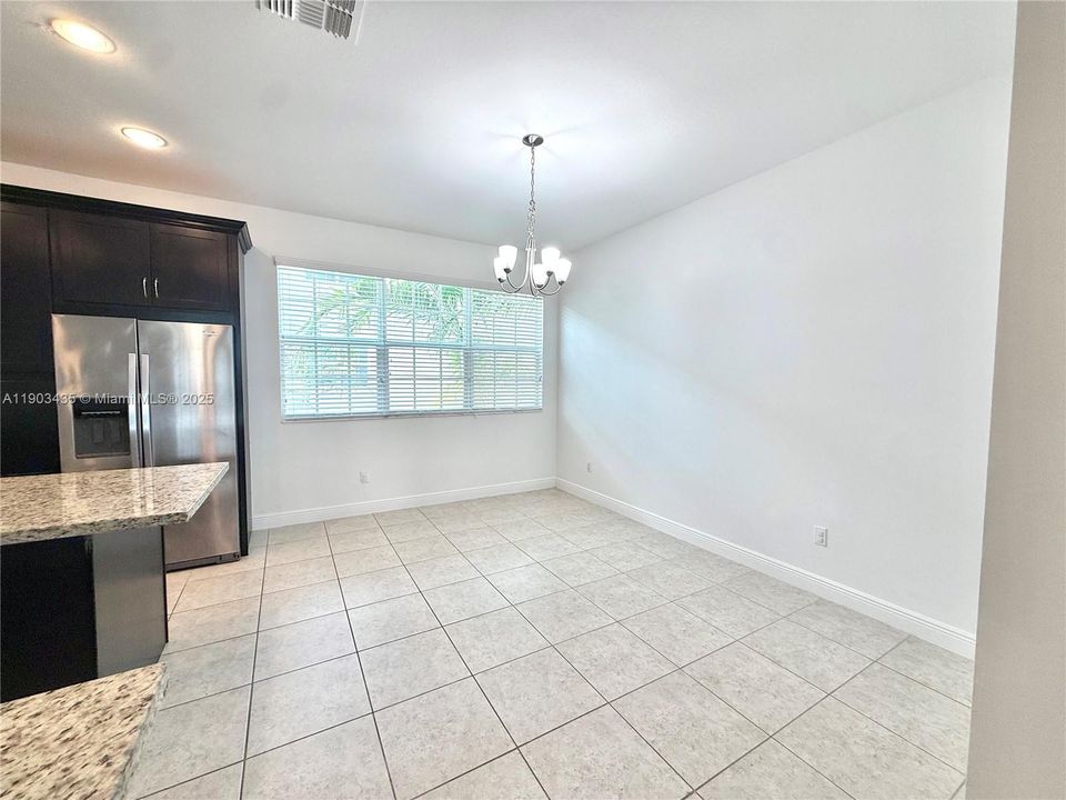 Active With Contract: $3,500 (3 beds, 3 baths, 1955 Square Feet)