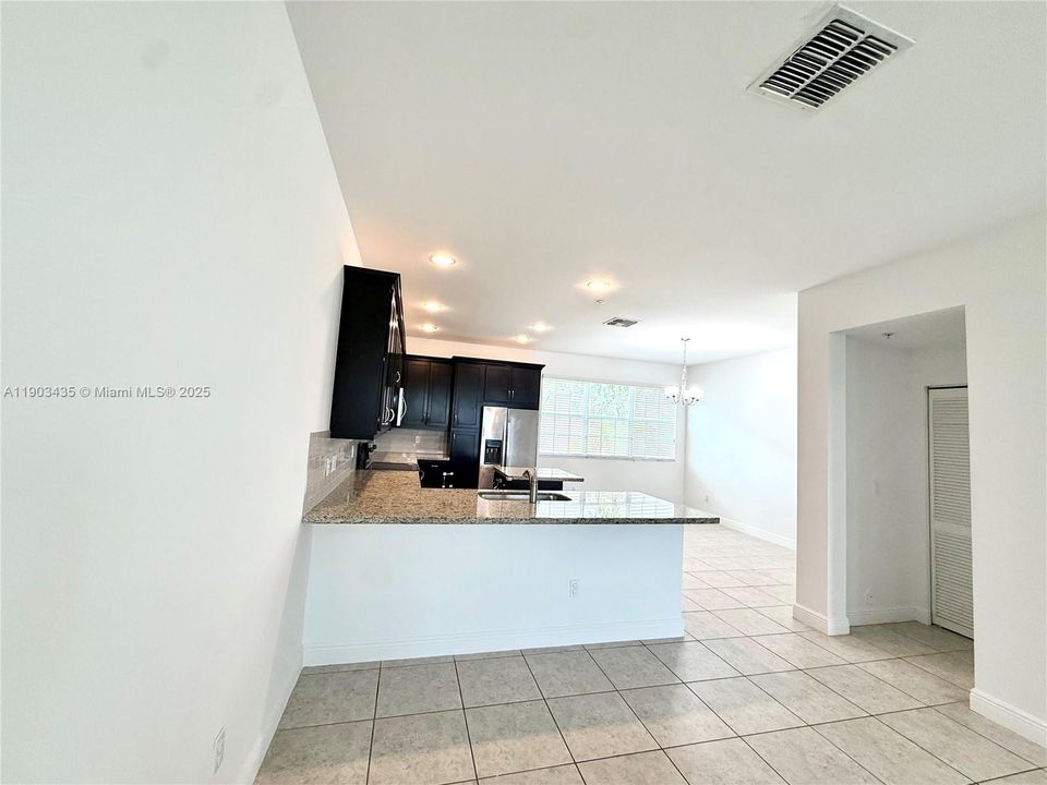Active With Contract: $3,500 (3 beds, 3 baths, 1955 Square Feet)