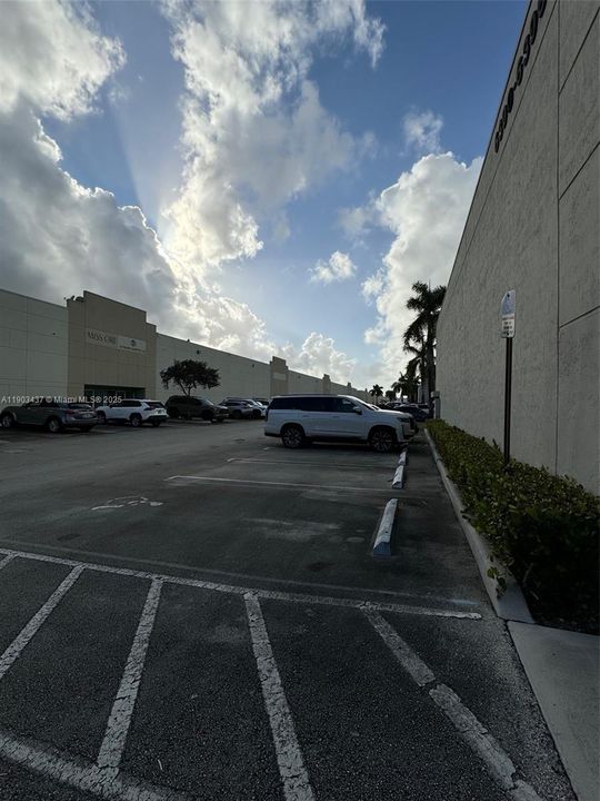 For Rent: $5,000 (0 beds, 0 baths, 0 Square Feet)