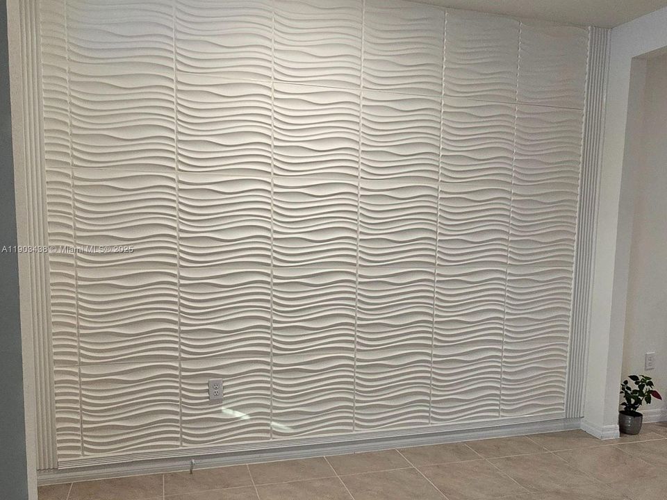 For Sale: $445,000 (5 beds, 3 baths, 2601 Square Feet)