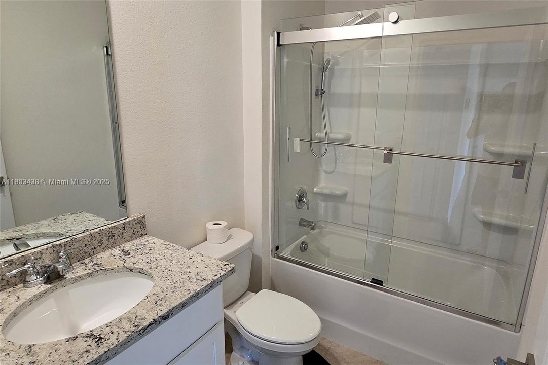 For Sale: $445,000 (5 beds, 3 baths, 2601 Square Feet)