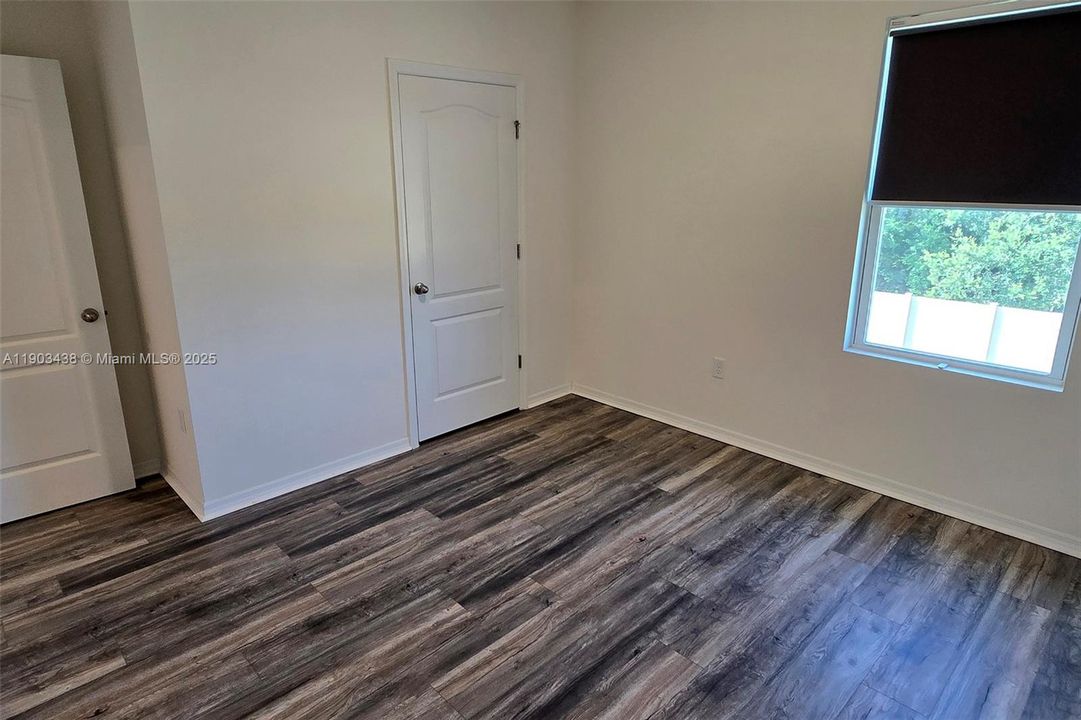 For Sale: $445,000 (5 beds, 3 baths, 2601 Square Feet)