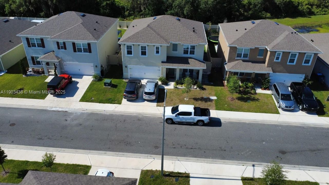 For Sale: $445,000 (5 beds, 3 baths, 2601 Square Feet)