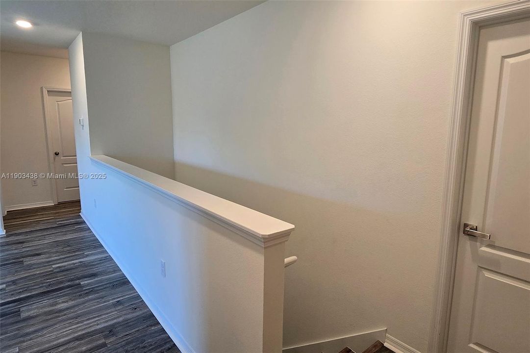 For Sale: $445,000 (5 beds, 3 baths, 2601 Square Feet)