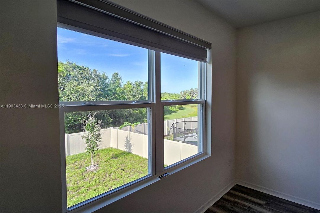 For Sale: $445,000 (5 beds, 3 baths, 2601 Square Feet)