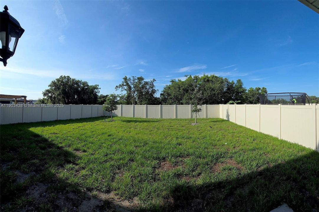 For Sale: $445,000 (5 beds, 3 baths, 2601 Square Feet)