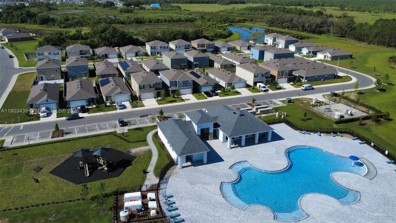 For Sale: $445,000 (5 beds, 3 baths, 2601 Square Feet)