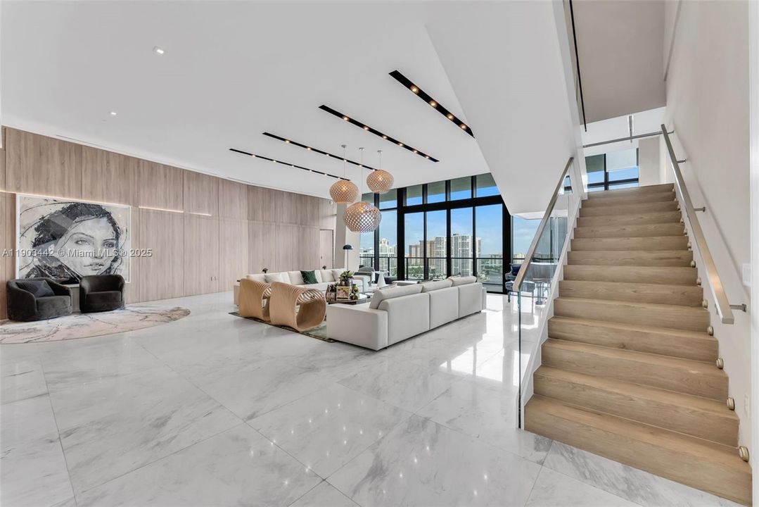 В аренду: $65,000 (6 спален, 7 ванн, 6200 Квадратных фут)