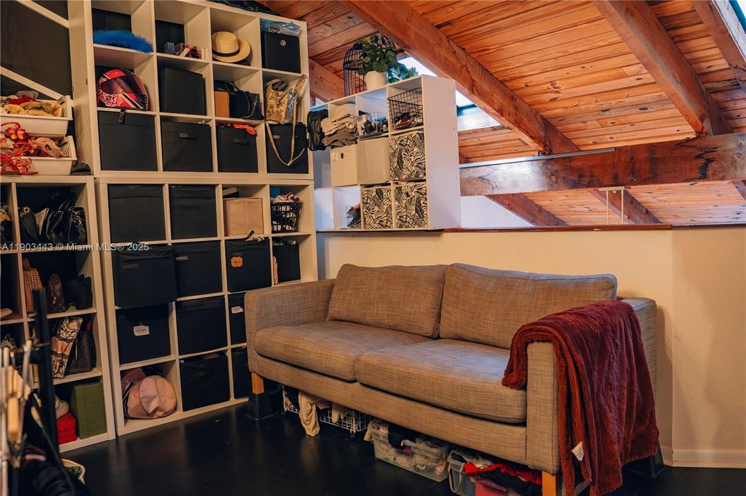 Activo con contrato: $330,000 (2 camas, 2 baños, 1230 Pies cuadrados)