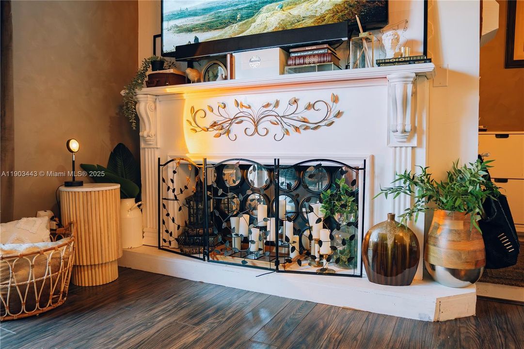 Activo con contrato: $330,000 (2 camas, 2 baños, 1230 Pies cuadrados)