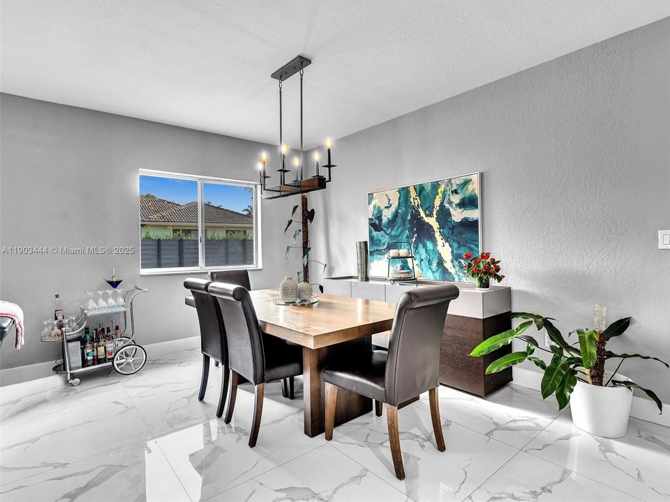 На продажу: $775,000 (3 спален, 2 ванн, 1673 Квадратных фут)